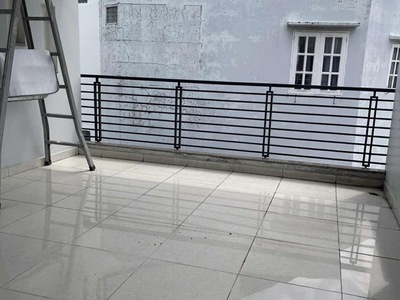 Khu Hoàng Việt - View Khách sạn Thống Nhất - 4.5x12, 3 tầng, xe hơi đỗ cửa - 9. Tỷ. 3
