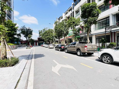 Liền kề lô góc bình minh garden, cách cầu đông trù 100m, vỉa hè đá bóng, vừa ở vừa kinh doanh 1