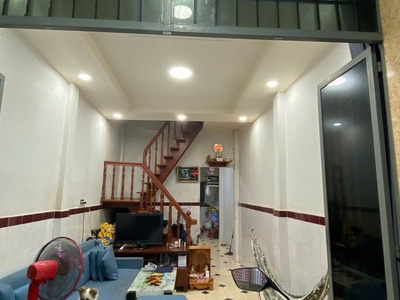 Nhà 1 lầu cạnh hẻm xe hơi hưng phú p10q8 0
