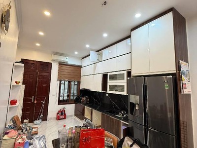Bán nhà mặt phố phạm văn đồng, 33m2, 5 tầng, vị trí cực đẹp, giá 7,2 tỷ 2