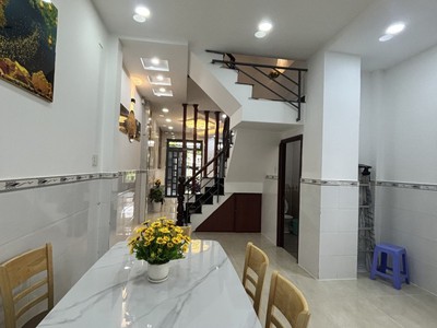 Nhanh mới kịp nhỉnh 4 đồng 65m   4.2x16   3tầng btct 4pn full nội thất 3