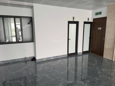 Chính chủ cho thuê tòa nhà làm căn phòng 4 tầng-15tr/sàn/130m2-tứ hiệp, thanh trì, hn 1