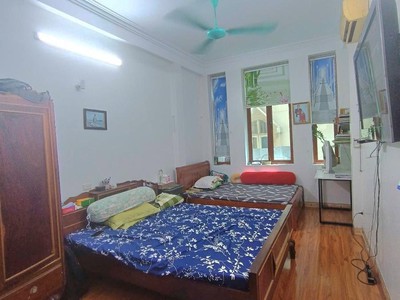 Chính chủ bán nhà lô góc 42m 5 tầng 8.x tỷ ngõ 595 nguyễn trãi thanh xuân 2