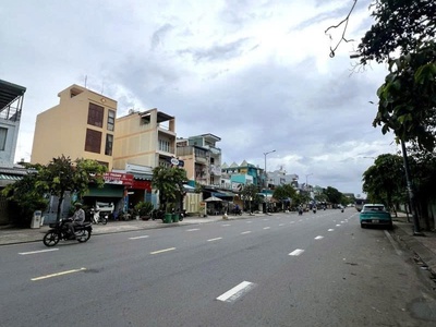 Bán nhà mặt tiền đỗ bí, gần ngã tư thạch lam - nguyễn lý, 8x19m, cấp 4, chào 18,9 tỷ. 0