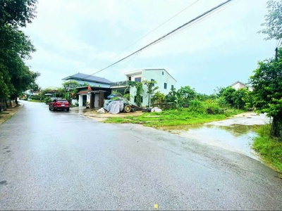 Đất Qh xen dắm đồng tiến thạch trung. 0
