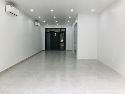 Cho thuê sàn văn phòng tầng 1 80m2 tại Vinhmes Marina 0