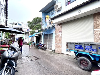 Bán nhà mt tôn thất thuyêt- thông đoàn văn bơ- xóm chiếu,hoàng diệu đến trường đại học nguyễn tât 2