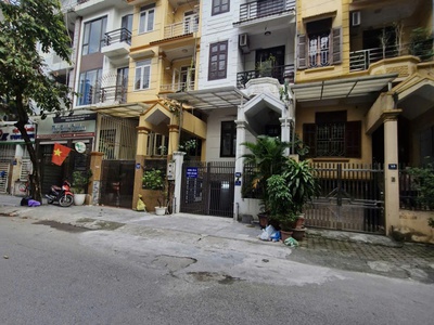 Bán liền kề phố nguyễn văn lộc phân lô kinh doanh sẵn hầm hàng hiếm không có căn thứ 2 0