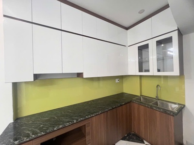 Siêu hót - bán nhà trung tâm thạch bàn- 30m , mt 4.5 m - 5 tầng   chỉ 6.x tỷ,  ô tô tránh 1