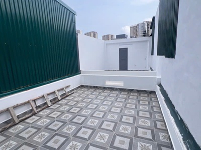 Siêu hót - bán nhà trung tâm thạch bàn- 30m , mt 4.5 m - 5 tầng   chỉ 6.x tỷ,  ô tô tránh 4