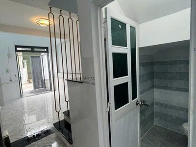 Bán nhà - bình tân - lô góc - hxt - dt 60m2  4 x 15m  - 4 tầng - nhỉnh 5 tỷ 1