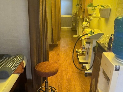 Mình cần sang nhượng tiệm massage khỏe   gội đầu - trung mỹ tây, q12 1