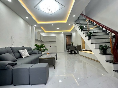 Cần bán căn nhà srxd đã hoàn công đường 3/2 lõi trung tâm, ngay sau khách sạn bông hồng, đà lạt 0