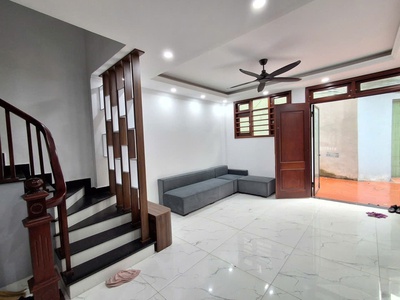 Nhà mới 5 tầng full nội thất nguyễn văn cừ- long biên 36m2 x 7.6 tỷ. 1