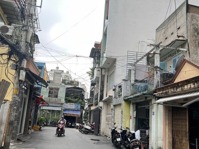 Ngay chợ bình chiểu - bình thạnh - 4 tầng btct - 6pn lớn - cho thuê 30tr/th - bán 4.99 tỷ - tl - 1