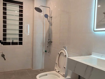 Bán nhà phúc lợi 72m2 xây mới 4 tầng   ở ngay   4 ngủ- sân riêng để 5 xe máy 4