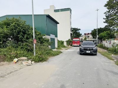 ĐÓN SÓNG ĐẦU TƯ: Lô Đất Vàng 90m2 Làng Cam Gia Lâm - Vị Trí Kim Cương, Cạnh Đường 30m, Tiềm Năng 2