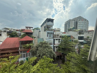 Cho thuê Tầng 5 tòa nhà 220 Khâm Thiên, 80 m2, thông sàn 11.5 triệu 0