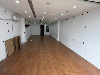 Cho thuê Tầng 5 tòa nhà 220 Khâm Thiên, 80 m2, thông sàn 11.5 triệu 1