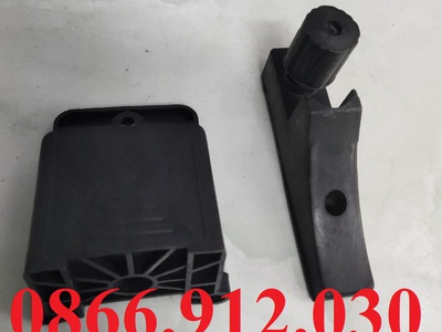 Ứng dụng của chân tăng đưa bàn gỗ công nghiệp trong nội thất hiện đại 6