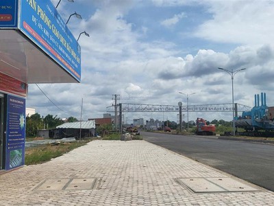Bán đất sông đốc, 4,52 tỷ, 150m2, pháp lý đầy đủ, hàng hot 1