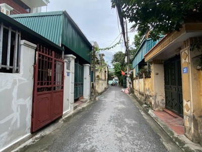 Bán đất trung tâm ngọc thụy   36m    mt 4m   giá 7.8 tỷ   vị trí đắc địa 0