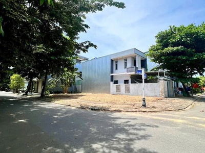 Bán đất lô góc đường bàu mạc 5 và bàu mạc 6 -gần biển bãi tắm nguyễn chánh 2