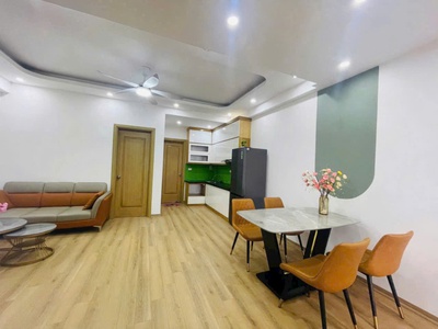 Căn hộ tầng 8 2 ngủ 2wc, full đồ, view hồ gần trường Xanh Tuệ Đức, chung cư Thanh Hà 1
