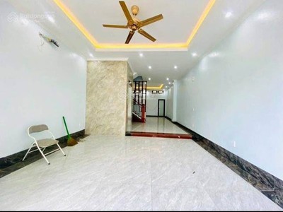 Bán nhà đẹp ngọc thụy, lb  75m dân xây, 6pn   gần chợ   3 bước ra ô tô tránh   nhỉnh 13 tỷ 1