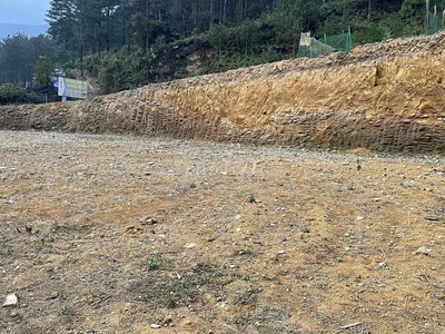 Gia đình cần chuyển nhượng 800m  đất vị trí đẹp tại trung tâm xã Tú Lệ, cách Le Charm Tú Lệ chỉ 300m 2