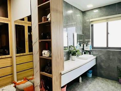 Bán nhà  đường số 33 p bìng trưng tây, q2, tp hcm.  dt 67m2, 5 tầng, 6pn, sổ hồng. giá 9.39  tỷ. 4