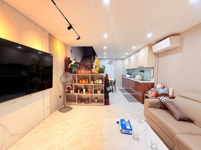 Bán nhà lạc long quân dt40m2, 5 tầng, mặt tiền 4m, 3 p. ngủ, gần ôtô, tiện ích bạt ngàn 3