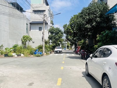 Bán nhà 2 tầng đẹp,nhà mới 100,full nội thất,đường nhựa 13m,gần chiêu liêu 4