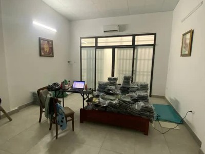 Cần bán nhà cấp 4 phố định công thượng, 36m2 x  mặt tiền 5m, giá 1.8 tỷ 0