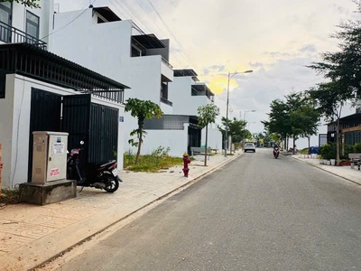 Cần bán nhà kđt mỹ gia-gói 317 lk31 đường số 47, 16m có lề , tiện ích đầy đủ trong bán kính 200m, 1