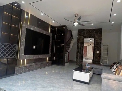 Chính chủ  bán nhà  doãn kế thiện/ mai dịch- dt 38m2, 6 tầng, mt 4.5m- ngõ to ô tô qua 1