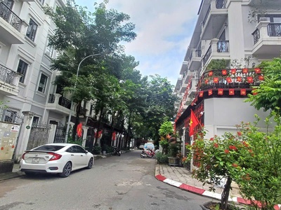 Bán nhà phân lô- đại kim- nghiêm xuân yêm, 64 m2, 5 tầng, giá 23 tỷ. 0