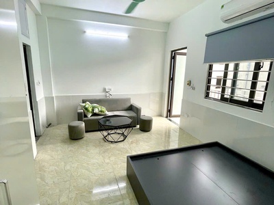 Cho thuê ccmn đẹp thoáng ban công giá rẻ tại 112 mễ trì thượng 1
