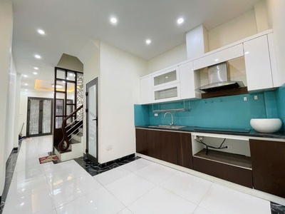 Bán nhà ngọc thụy đẹp  long lanh - ngõ thông ,  40m  giá hơn 7 tỷ 0