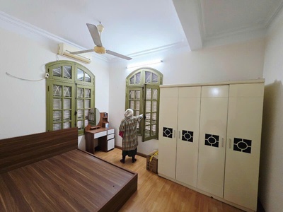 Bán nhà mặt phố trần nhật duật, 30m2, 5 tầng, mặt tiền 3.5m, 20.5 tỷ, vỉa hè rộng, kinh doanh đỉnh 1