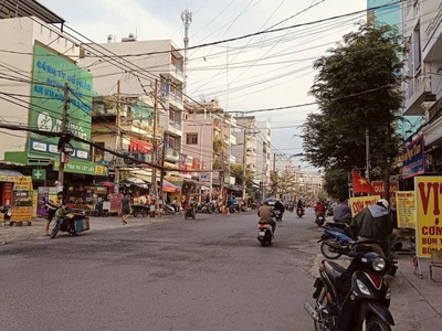 Mặt Tiền Kinh Doanh   7 Tầng Thang Máy   Phạm Văn Bạch  Đối Diện Sân GOLF Phường15, TÂN BÌNH 4