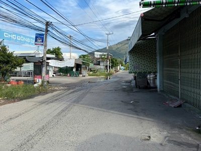 Bán 03 lô liền kể  có nhà   đất  tại đông dinh, diên khánh. 1
