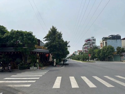 Bán 2 lô đất mặt đường đôi Thanh Bình, ph Lê Thanh Nghị, TP HD, 128m2, mt 8m, KD tốt 1