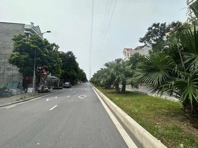 Bán 2 lô đất mặt đường đôi Thanh Bình, ph Lê Thanh Nghị, TP HD, 128m2, mt 8m, KD tốt 3