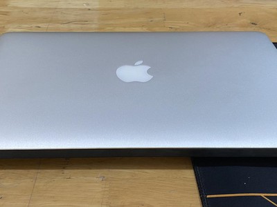 Macbook Air 2017 Core i5 ram 8GB SSD 128GB Màn 13.3 Inch Full HD Pin 3-4h Máy Đẹp 1