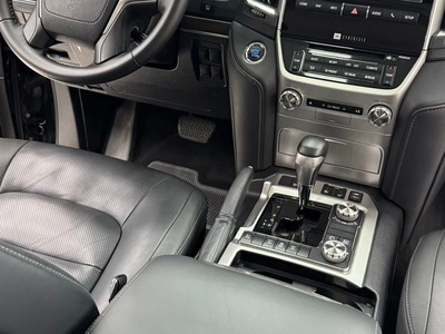 Bán Toyota Land Cruiser 4.6V8, sản xuất 2020. Xe cực đẹp. 9