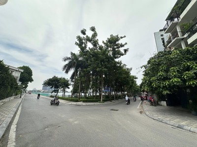 Siêu Phẩm    Phố Nhật Chiêu Lô Góc Thang May View Hồ Tây Cách 1 Nhà Ra Phố 25 Tỷ 0