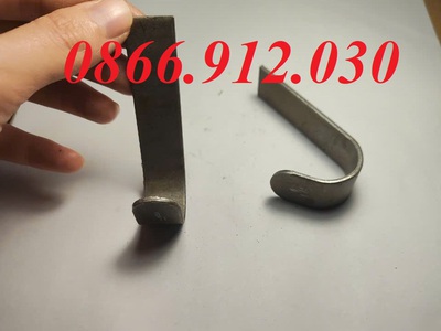 Tại sao nên sử dụng móc treo cặp học sinh trong thiết kế bàn học sinh 2