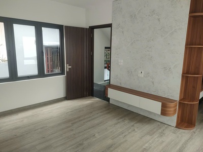 Bán nhà lạc long quân - tây hồ, dt75m2, mt4.8m, gần hồ tây lộng gió  chỉ 11.3 tỷ 0