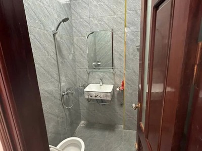 Bán nhà thịnh quang 20/25m2. 5 tầng. mặt tiền 4.2m. giá 5.3 tỷ đống đa hà nội 2